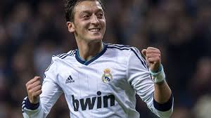 Ozil had been in negotiation over a new arsenal deal but talks, ongoing for ozil has been linked with a return to real madrid in germany. Mesut Ozil Zuruck Zu Real Madrid Der Transfer Check Eurosport