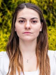 Ella Blair's Instagram, Twitter & Facebook