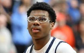 Who is UConn basketball star, Donovan Clingan?