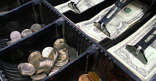 Pentru facturi cu valori mai mari față de plafonul de 5000 lei (sau 10000 lei). 6 Reguli Simple Privind Casa Èi Banca