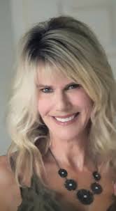 Teri Hale's Instagram, Twitter & Facebook