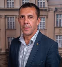 professor Dragan Nikolić