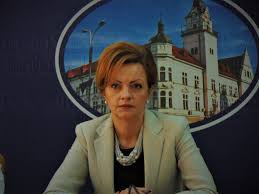 Nu conteaza de unde ai cumparat masina iti trimit numerele oriunde. La Suceava Va Exista Un Ghiseu Pentru InmatriculÄri Auto FÄrÄ Rezervare On Line Suceavalive
