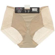 Culotte gainante en microfibre avec effet sculptant au niveau de la taille, des fesses et des hanches. Grossiste De Culotte Gainante Taille Haute Effet Transparent En Dentelle A Prix Exceptionnel Ref Lz 1350
