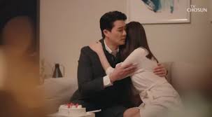 제작진 측은 지난 4회에서 시청자들의 밤잠을 설치게 한 '충격 엔딩'의 주인공 김보연의 미스터리함이 5회에서도 이어질 전망이라며 이태곤, 박주미, 김보연이 열연한 응급실 장면 이후 많은 것이 달라진다. ì¸ìƒìº ë§Œë‚œ ë°•ì£¼ë¯¸ ë¶ˆë¥œ ë‚¨íŽ¸ ë‚´ëª¸ë‚´ë§˜ ëŒ€ì‚¬ ìžŠì„ ìˆ˜ ì—†ë‹¤ ì¤'ì•™ì¼ë³´