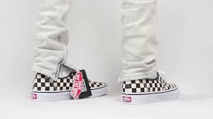 The loop lacing vans is one of the versatile patterns. How To Lace Vans Authentic By Harrison Nevel