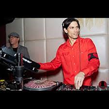 DAVE MAK'S MOBILE DJ SERVICE