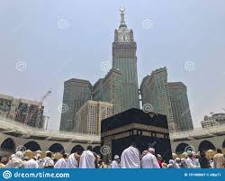 Construction on the complex was started in 2004 and finished in 2012. Mekka Saudi Arabia Circa Im Mai 2019 Abraj Al Bait Royal Clock Tower Makkah In Makkah Saudi Arabien Verweilen Moslemische Pilg Redaktionelles Stockfotografie Bild Von Moslems Aufsatz 151689667