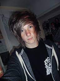 Emo Hairstyles For Trendy Guys Emo Guys Haircuts Pretty Designs Emo Hair Emo Haircuts Emo Hairstyles For Guys