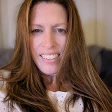 Deanna Casper's Instagram, Twitter & Facebook