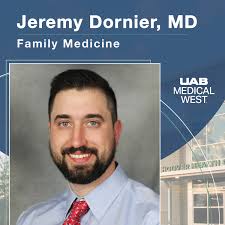 Welcome Chris Grijalba, DO, to the UAB Sports & Exercise Medicine team! 👏  Dr. Grijalba is a board-certified family medicine physician with  subspecialty training in primary care sports medicine. After graduating from