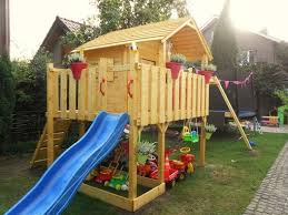 Wenn du dabei nicht auf ein fertiges gerät zurückgreifen, sondern die schaukel selber bauen möchtest, bist du hier genau richtig. Galerie Kuekennest Westerwiehes Homepage Kinder Spielhaus Garten Spielhaus Garten Sandkasten Bauen