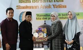 Check spelling or type a new query. Fikes Adakan Acara Berbagi Dengan Anak Yatim Dan Buka Puasa Bersama Di Bulan Ramadhan Mpr Unas