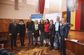 Faceti programe pentru diverse companii, tehnoredactare, puteti corecta texte, il puteti folosi in contabilitate etc. Afaceri De Acasa Forum CasÄƒ La È›arÄƒ Pentru O Familie