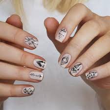 Geometric Henna Tattoo Nails Nail Art By Nagelfuchs Nagelfuchs Henna Nails Latest Nail Designs Nail Art