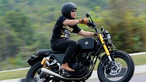 Yamaha scorpio ini dirombak dengan konsep scrambler yang dikolaborasikan dengan aura street yang kental. Detikoto Parade Modifikasi Mobil Dan Motor