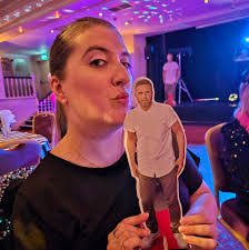 Tracey Herrick's Instagram, Twitter & Facebook