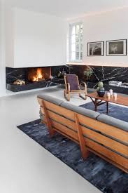 Das ist aber auch nicht einmal so schlecht, weil man damit ganz andere aspekte zum vorschein bringen kann. Warum Sie Ihr Sofa Jetzt Von Der Wand Wegrucken Sollten