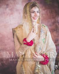 Naimal khawar is dressed in a beautiful dull golden color lehnga shirt. 71 Naimal Ideas Pakistani Bridal Bridal Dresses Pakistani Bridal Dresses