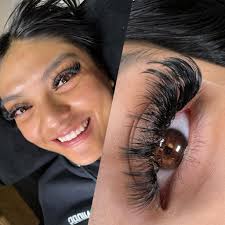 Elli Flores (@holistic.alchemy.aesthetics) • Instagram photos and videos