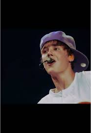 Justin Bieber Live Performance of Never Let You Go (2010)