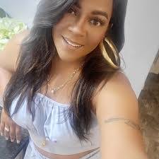 Katrina Clements's Instagram, Twitter & Facebook