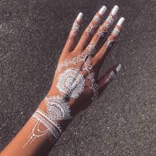 Skin henna is super popular now, as temporary henna tattoos and temporary tribal tattoos take the fashion world by storm! 25 Cool Henna Tattoo Designs For Women 2021