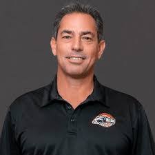 Lance Andrews's Instagram, Twitter & Facebook