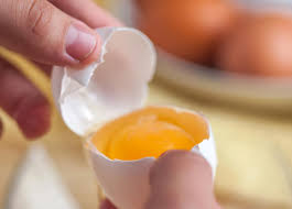 Beragam manfaat ini adalah berkat kandungan nutrisi di dalamnya. Bahaya Konsumsi Kuning Telur Sebabkan Penyakit Kronis Berikut Ini