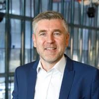 40+ "Gerald Baumgartner" profiles