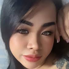 I'm 23 From FRANCE 🇫🇷 I'm looking for my wife You?