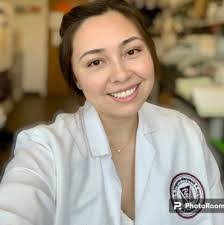 Lorraine Cramer's Instagram, Twitter & Facebook