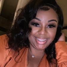 Shana Stewart's Instagram, Twitter & Facebook