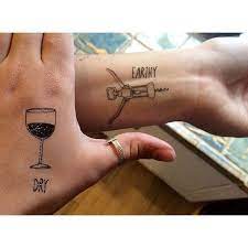 Pin By Florangel Encarnacion On Cosas Para Ponerme Tattoos Wine Tattoo Friend Tattoos