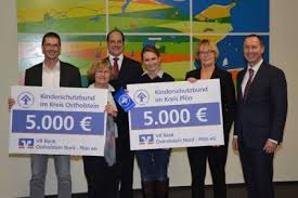 Ot burg grömitz heiligenhafen laboe lensahn lütjenburg neustadt in holstein oldenburg in holstein plön schönberg schönwalde selent. Spende Statt Geschenke Vr Bank Unterstutzt Kinderschutzbund In Ostholstein Und Plon