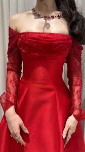 ‫فستان سهرة سواريه احمر فاخر بقصه اوف شولدر - فساتين اكليل | Eklil Dresses‬‎