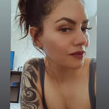 Ilb LR updated her profile picture.