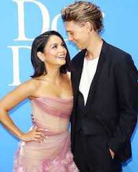 Access On Instagram Out Here Trying To Find A Love Like Vanessa Hudgens And Austin Butle Vanessa Hudgens And Austin Butler Vanessa Hudgens Vanessa And Austin
