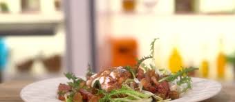 Recette Salade De Pissenlit A La Chaude Meurotte Petits Plats En Equilibre Tf1 Petits Plats En Equilibre Salade De Pissenlit Petits Plats