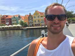 Escape to paradise at Bali Curacao, where the flavors of Indonesia,  Thailand, and the Caribbean fuse together in exquisite harmony. Indulge in  our delectable Asian fusion cuisine and sip