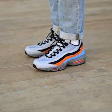 Nike Air Max 95 Outdoor Wolf Grey Safety Orange Disponible Available Snkrs Com Nike Air Max Nike Air Max 95 Nike Air