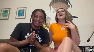 nerdy pawg sits on lil d till she cums teaser - XNXX.COM