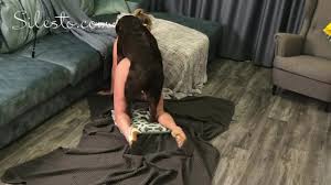 Page 3 of Dog Porn - More Veronica Silesto Action