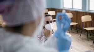 Un dato más para decirles que vacunarse salva vidas, en agosto del 2020 el mes con más número de #vacunarsesalvavidas con la vacuna en el brazo, #talleres y el #peronismo en el corazón. Ecuador Los Obispos Recuerdan Que La Vacuna Salva Vidas Vatican News