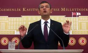 Özgür özel kimdir, özgür özel 21 eylül 1974 tarihinde manisa'da doğmuştur. Ozgur Ozel Kimdir