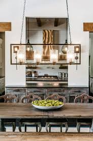 Dining rooms could also opt to have bar setups, in which linear chandeliers are also perfect. Linear Chandelier Rustic Linear Chandelier Transitional Rustic Linear Chandelier Lin Iluminacion De La Sala De Comedor Comedores Rusticos Interior De Granja