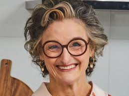 Anti-battery hen campaigner Pam Clarke set to lose her licence after  refusing to pay fines