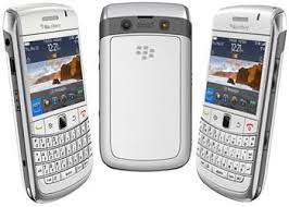 Reasonable price i.e 3,700 rs only. Blackberry Bold 9780 White Blackberry Bold Blackberry Blackberry Phone