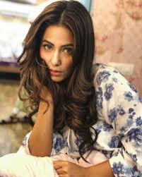 Hina Khan Age Wiki Biography Family Husband Instagram Photos Bigg Boss Tv Show Hinakhan Biggboss11 Bigg Boss Tv Show Hair Color Chocolate Heena Khan