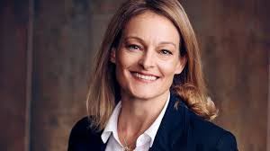 Tanya Norton's Instagram, Twitter & Facebook